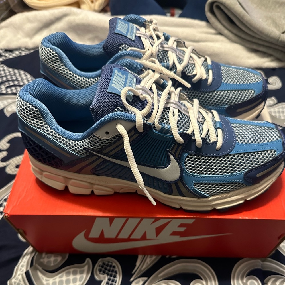 Nike Vomero 5